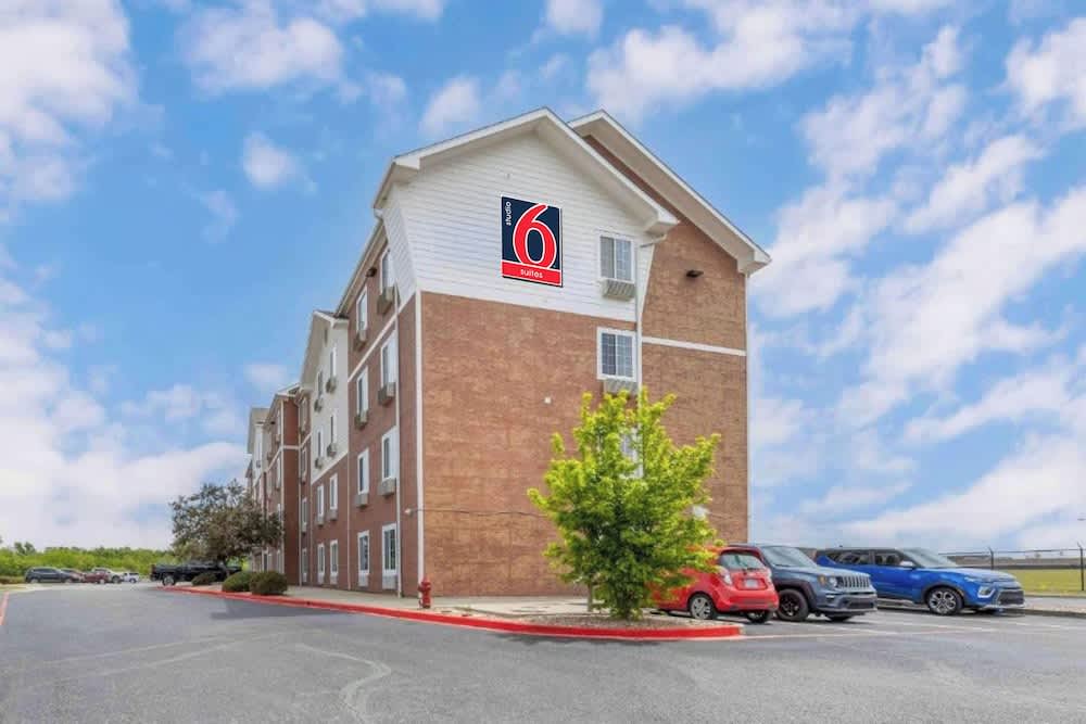 Studio 6 Extended Stay Oklahoma City Norman OK 1