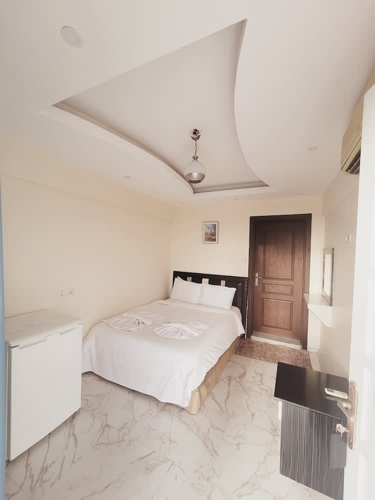 Ozturk Hotel 1