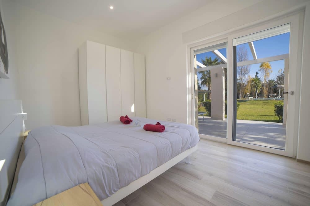 Villa Assunta With Pool Near The Sea 2