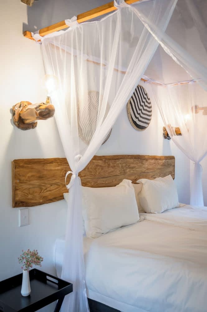 Sunbirds Oasis Lodge 2