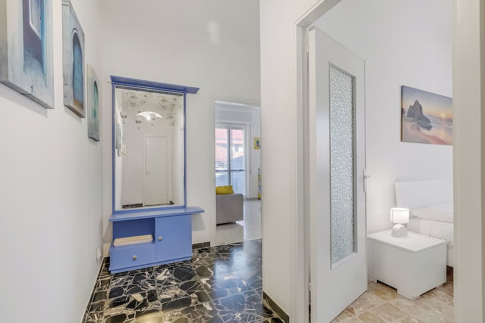 Verdi Loano Beach Flat With Balcony 2