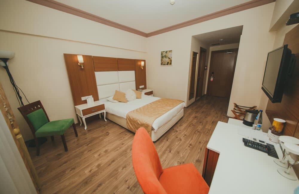 City Royal Hotel 2