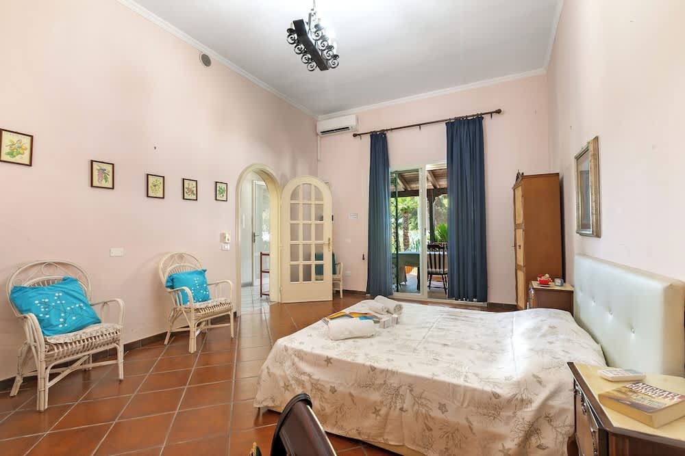 Villa Isidoro Sea View 1