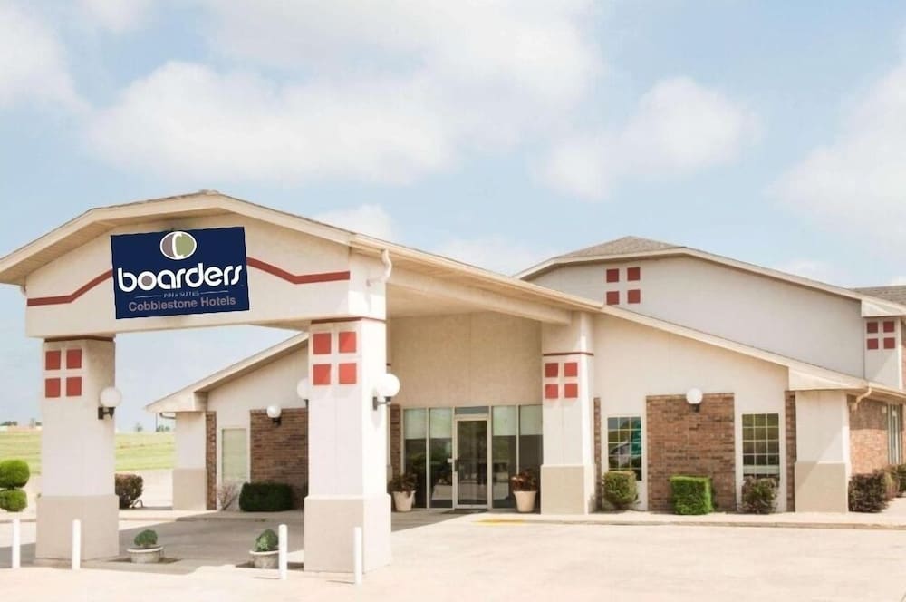Boarders Inn and Suites by Cobblestone Lamar Missouri 1