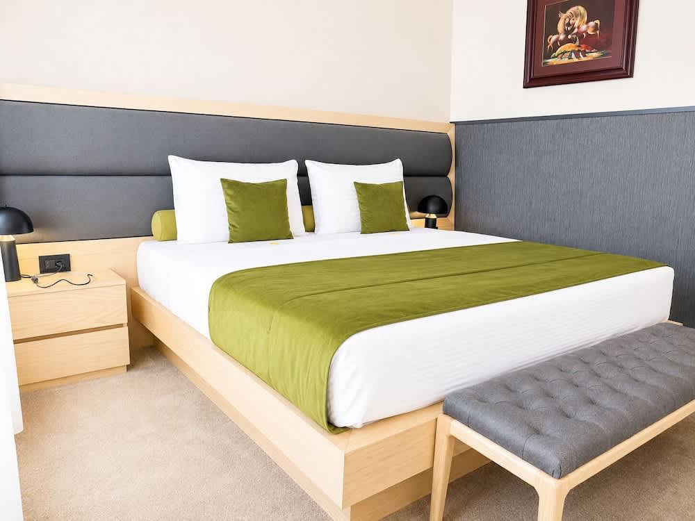 Atera Business Suites 1
