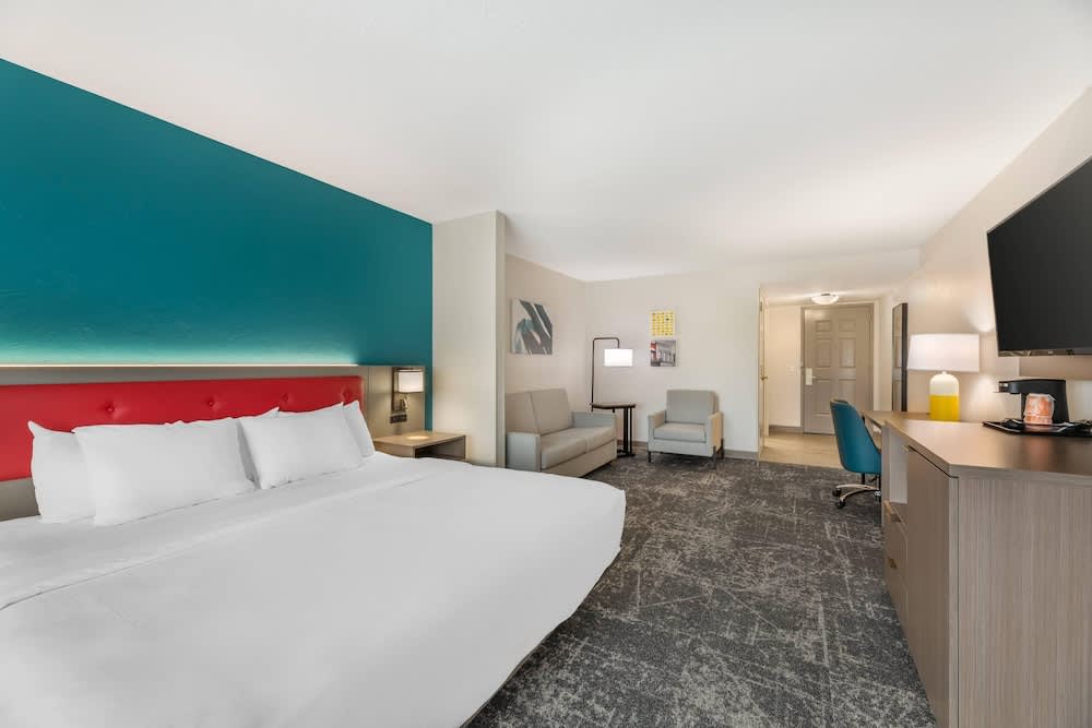 Comfort Inn & Suites Dover 1