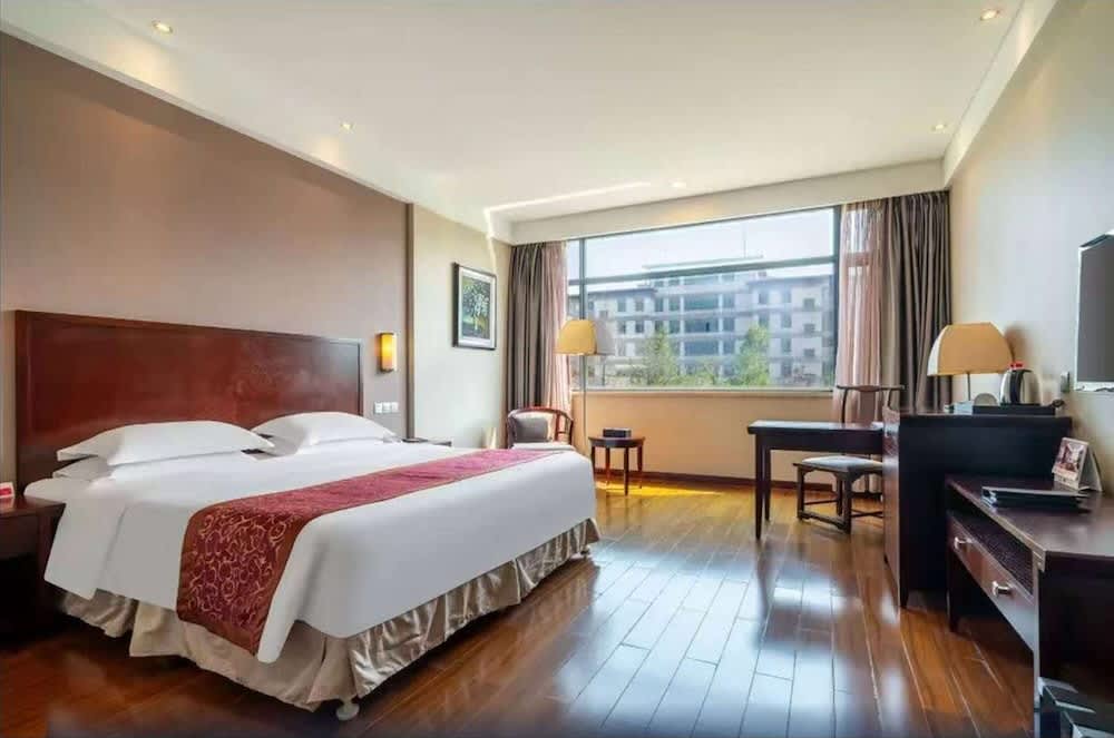 Ramada by Wyndham Suzhou Luzhi 1
