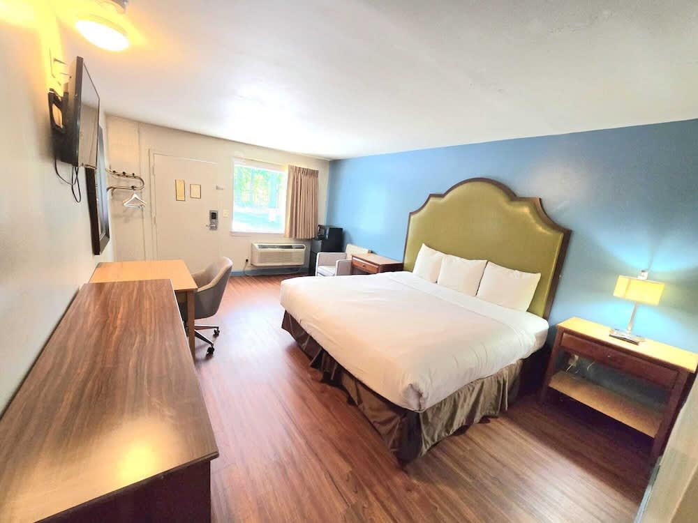 Brentwood Inn Richmond South 1