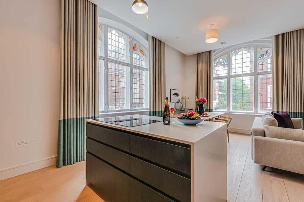 Westminster Apartments by DMONTRIO 1