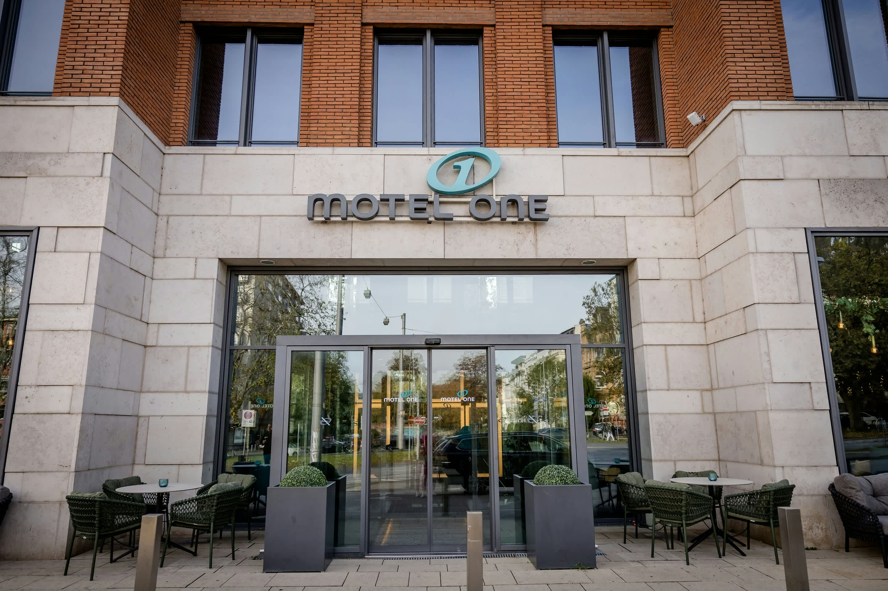 Motel One Wiesbaden 2