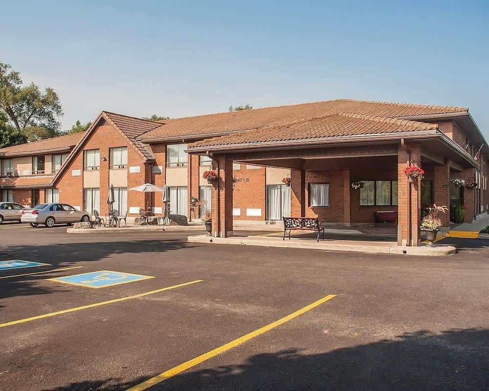 Comfort Inn Orillia 1