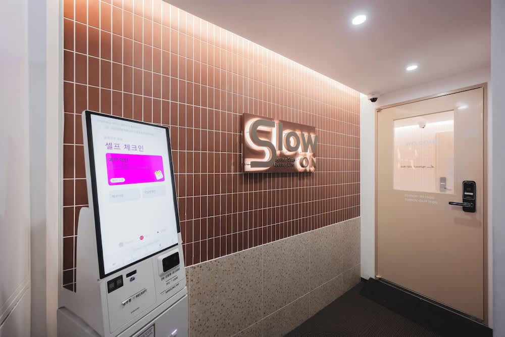 Slowon Hongdae 2