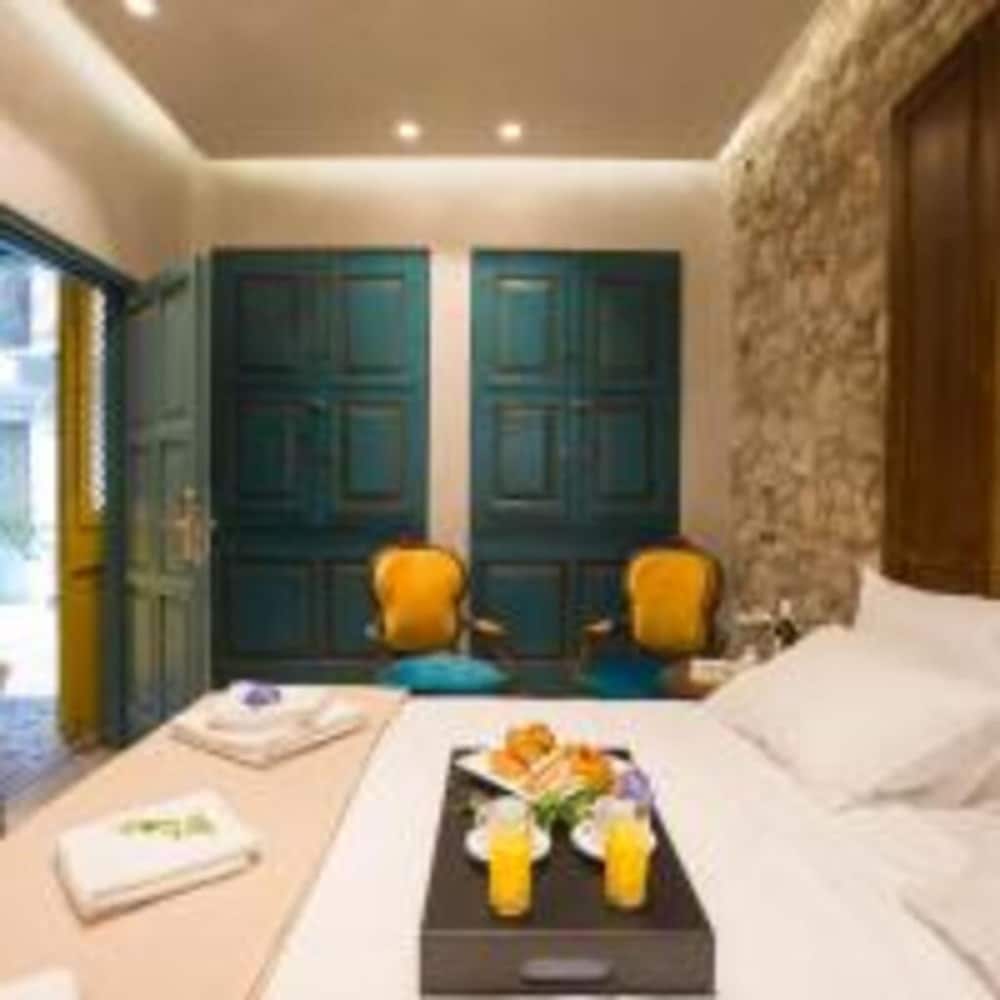 Libretto Suites 2