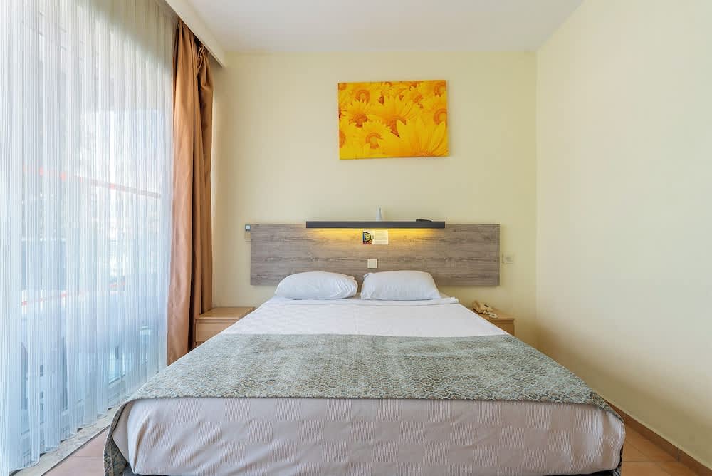 Gallion Hotel 2