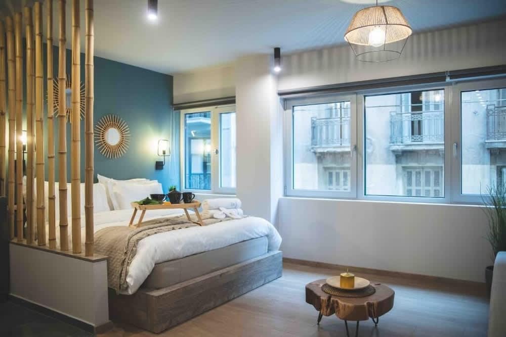 Rooster Suites 1