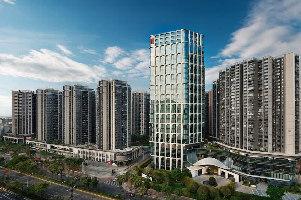 HUALUXE Shenzhen Bao'an 1