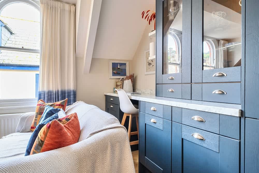 Newly Refurbished 2nd Floor Apartment Lil Nauti 2