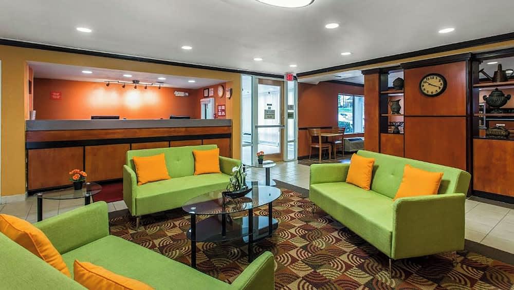 Studios & Suites 4 Less Charlotte 2