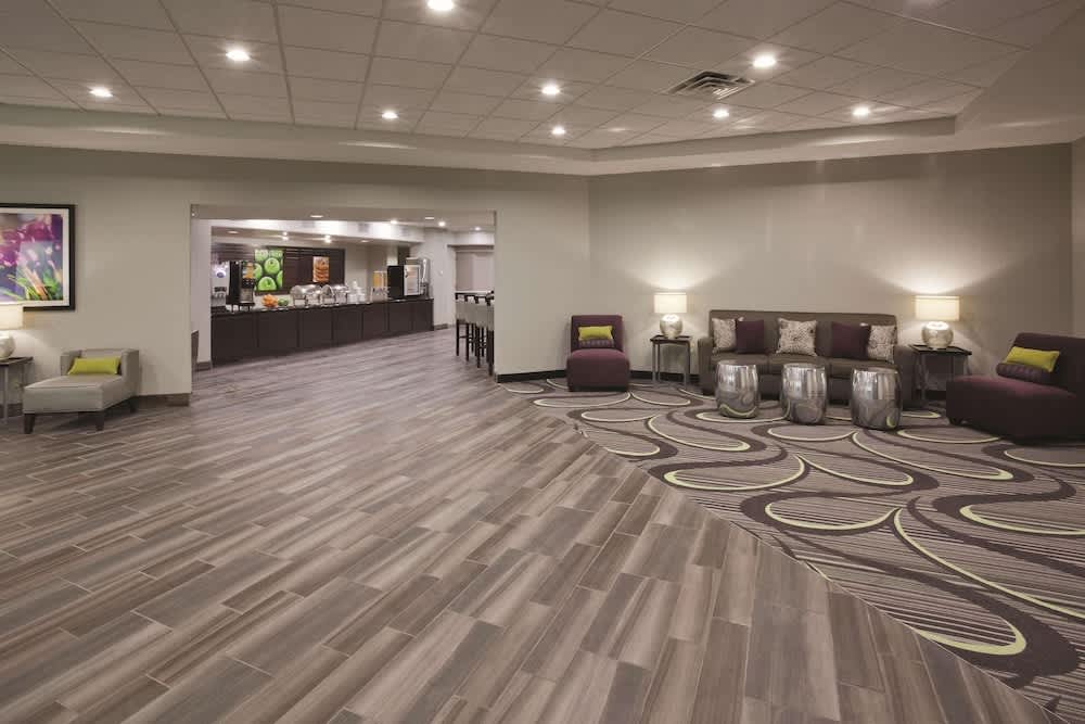 Bloom Hotel 2