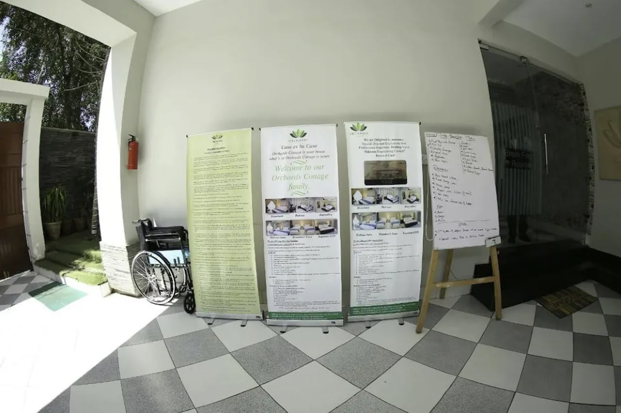 Orchards Cottage Hotel 2