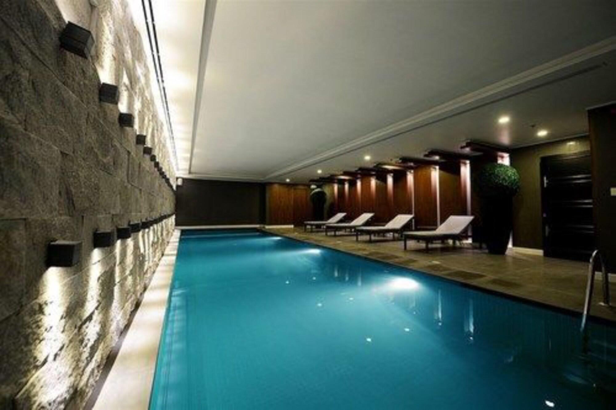 The Nishat Hotel 2