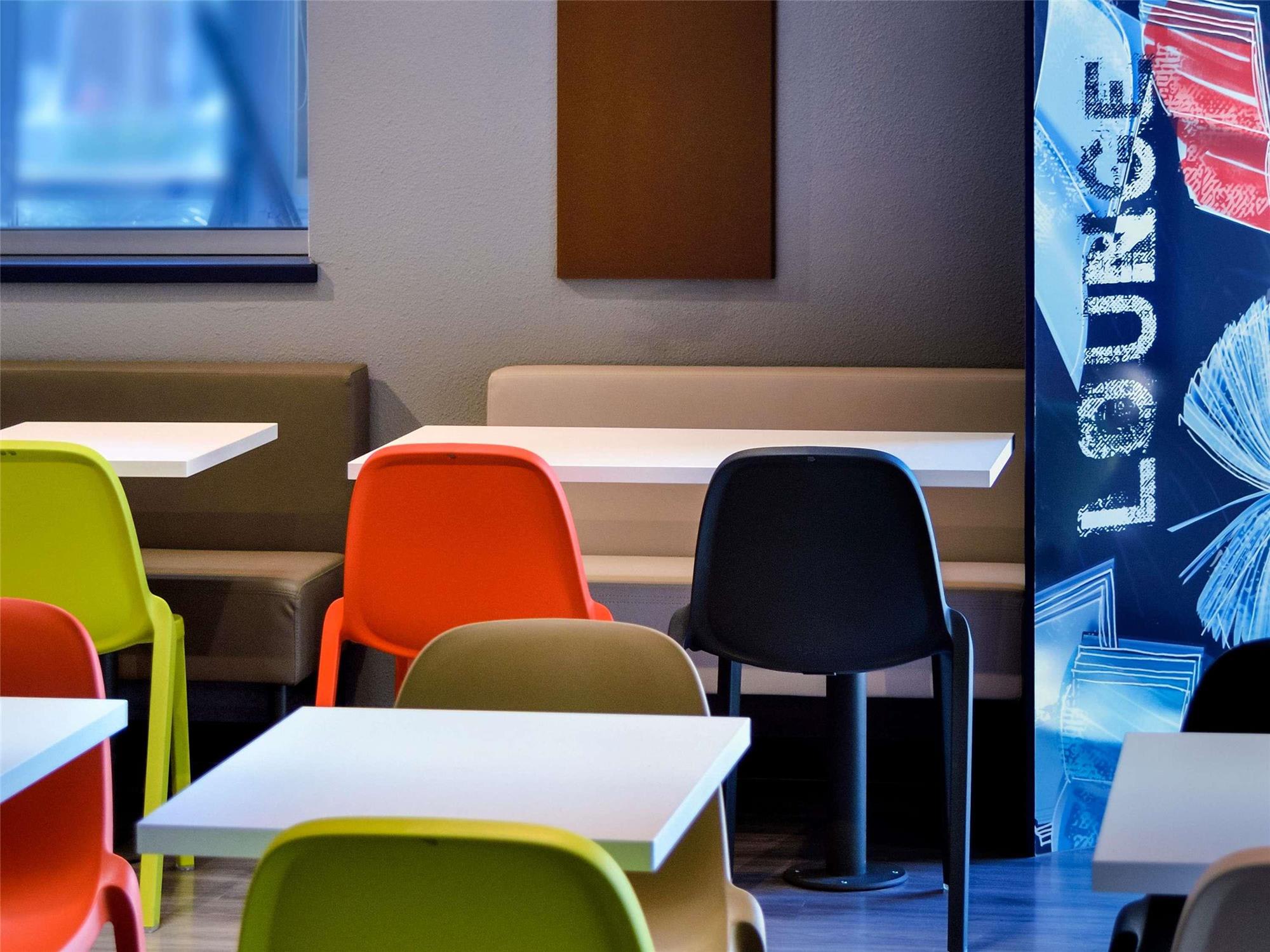 ibis budget Aubagne Paluds Agora 2