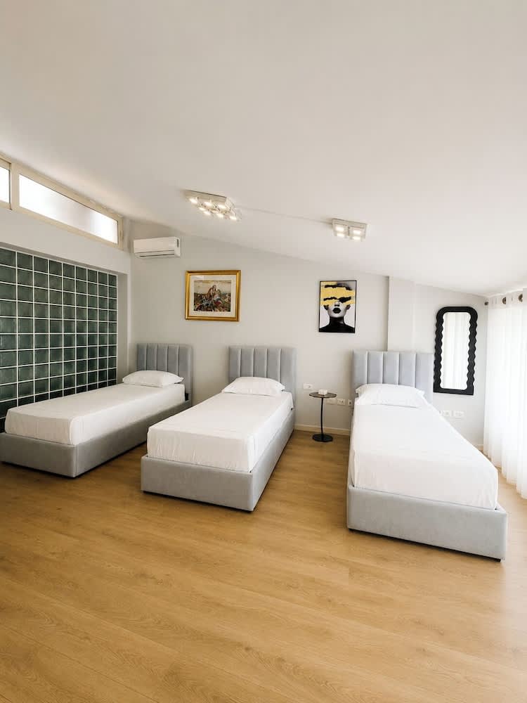 Kein Hotel 1