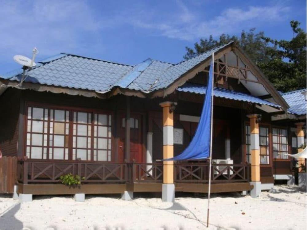 Coral View Island Resort 2