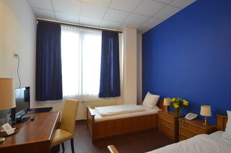 Pallas Hotel 1
