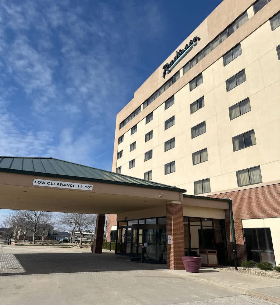 Radisson Hotel Cedar Rapids 1