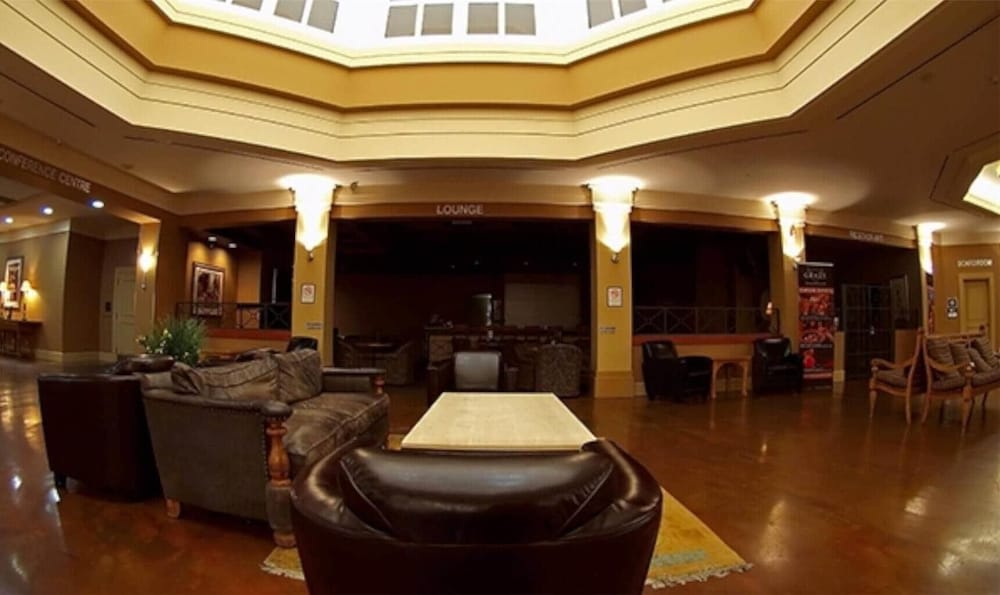 Grand Hotel & Conference Centre Calgary Airport, an Ascend Collection Hotel 1