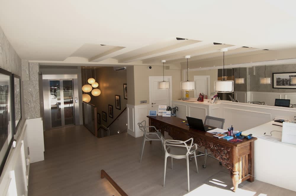 Serennia Apartamentos Ramblas - Plaça Catalunya 2