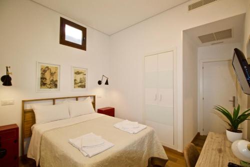 The Bridge Huertas - Hostal 2
