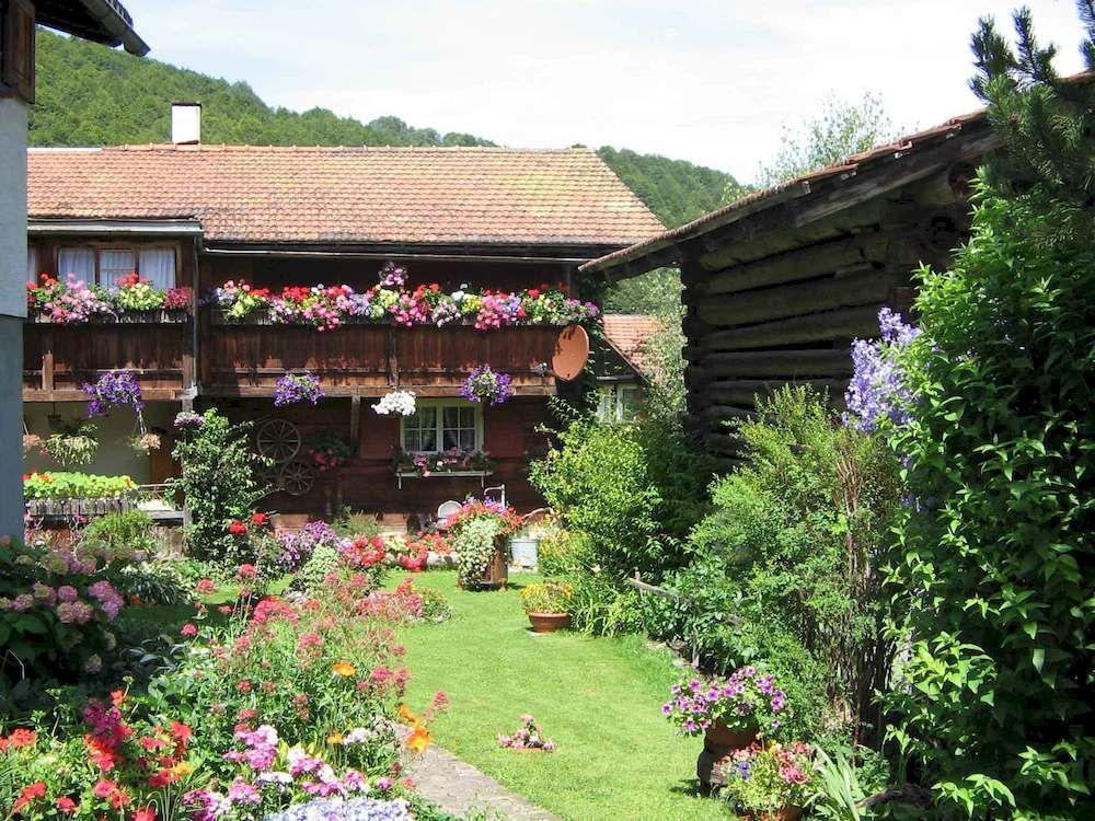 Chalet by Hotel Bad Serneus 1