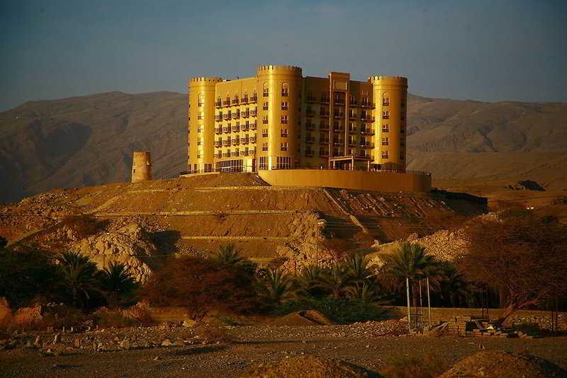 Golden Tulip Khatt Springs Hotel And Spa 1