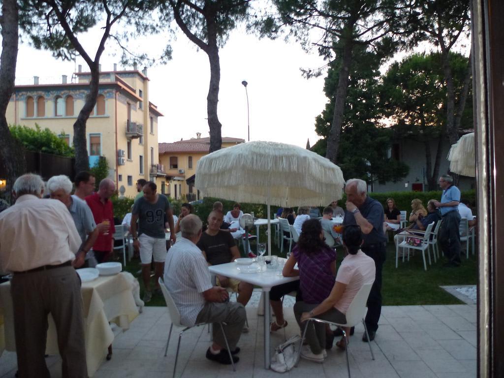 HOTEL VITTORIA 2