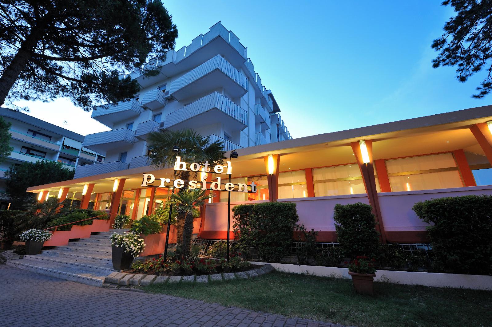Hotel President 1
