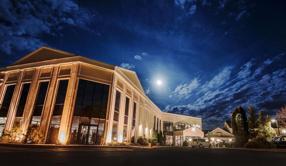 Pocono Palace Resort 1