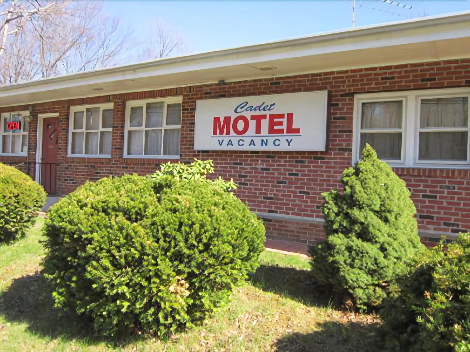 Cadet Motel 2