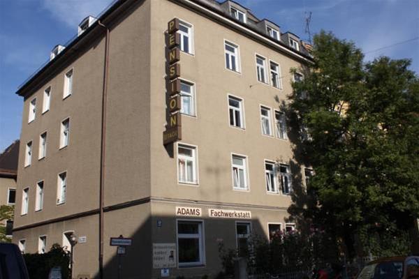 Hotel Pension Schmellergarten 2
