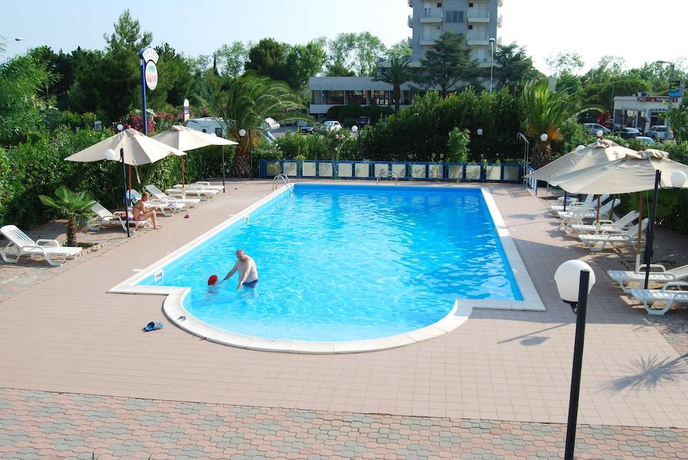 Dakar Living Hotel Vasto 2