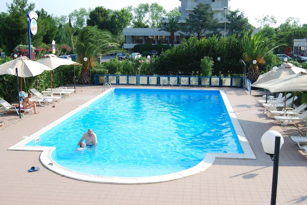 Dakar Living Hotel Vasto 1