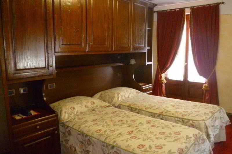 Hotel L' Aiglon 2