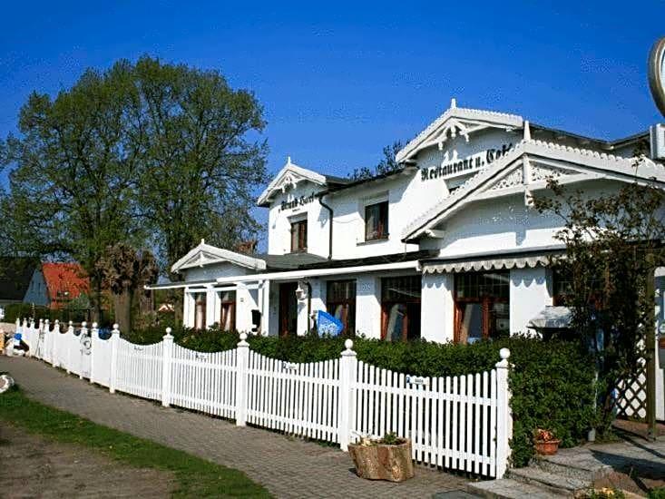 Strand-Hotel Lobbe 1