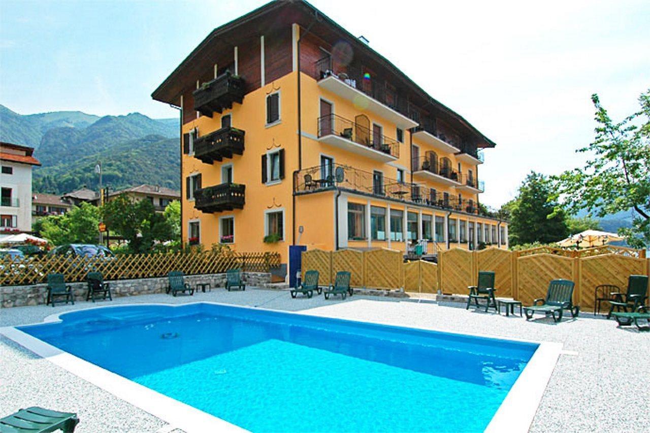 Albergo Mezzolago 2