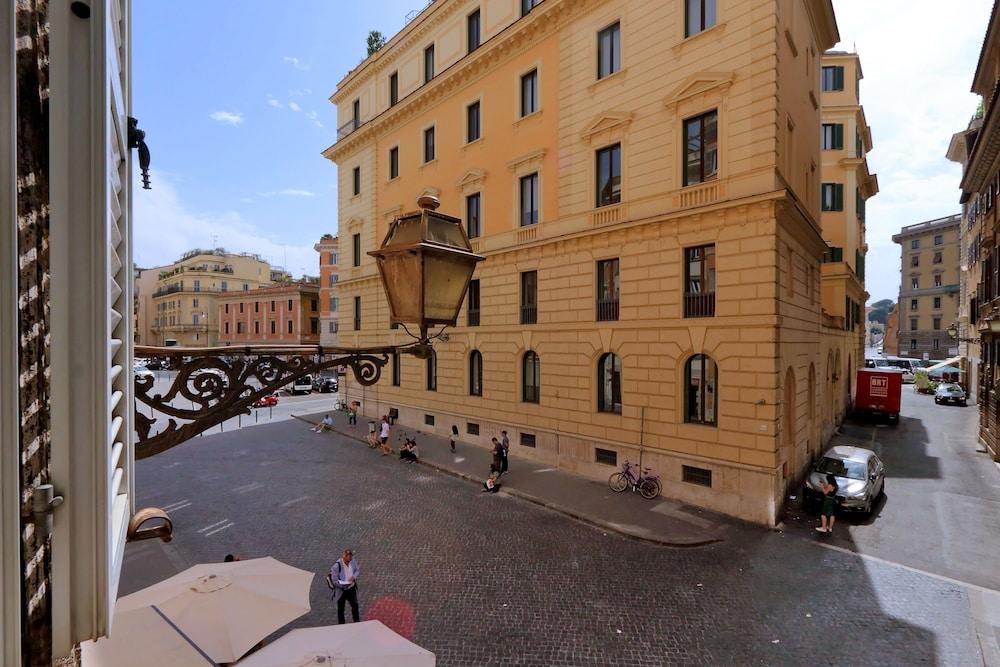 Raffaello Charmsuite 2