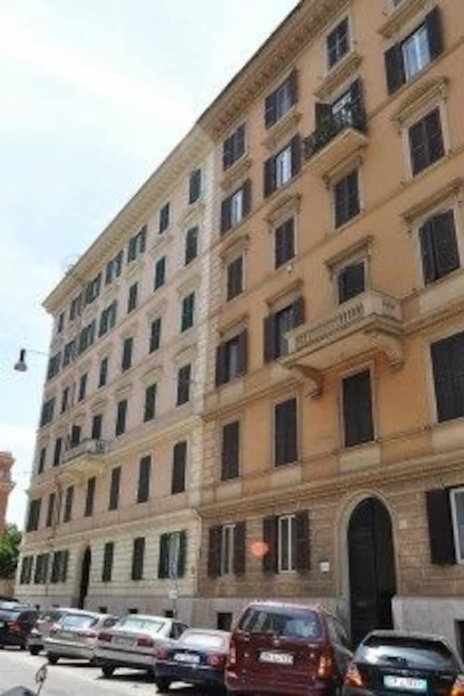 Venus Inn Rome Guest House 1