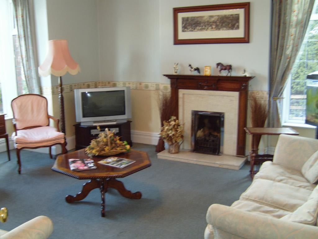 Holly Trees Hotel 1