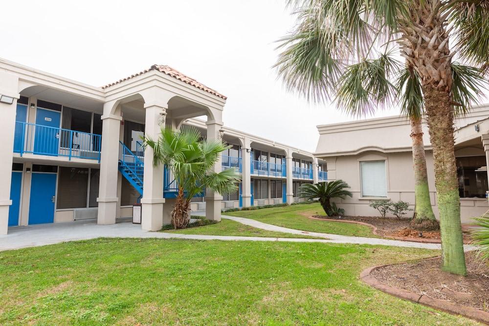 OYO Hotel Baton Rouge - Mead Rd Louisiana 2