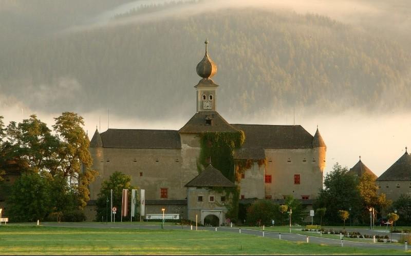 TAUROA Schloss Gabelhofen 1